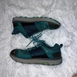 Vasque Breeze Vibrant Women Trail Hiking, Running Outdoor Athletic shoe size 9.5
